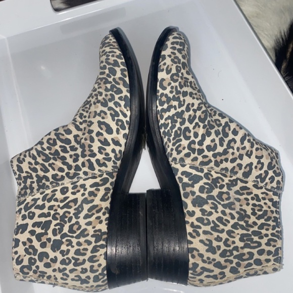 Dolce Vita Women’s Size 8.5 Leopard Ankle Boots Zip Closure Block Heel - Picture 9 of 10